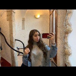 Meet your Posher, Adrianna